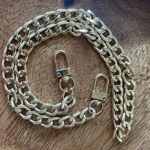 FINAL PRICE ❤️‍🔥 UNBRANDED GOLD CHAIN
